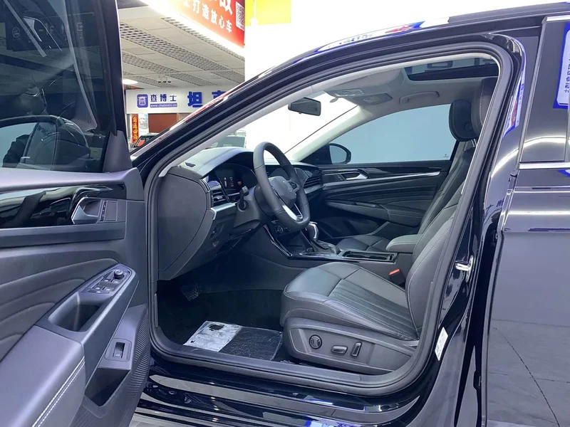Volkswagen Passat — фото 12