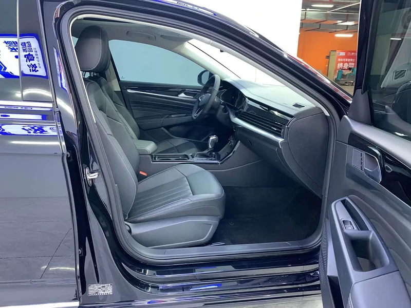Volkswagen Passat — фото 16