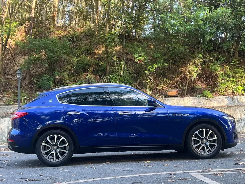 Maserati Levante — фото 4