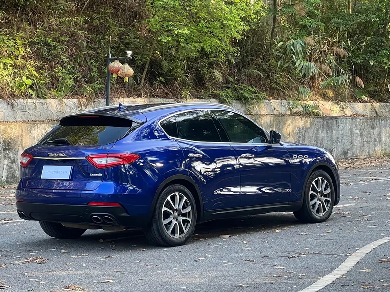 Maserati Levante — фото 5