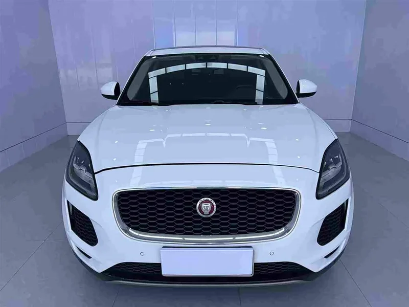 Jaguar E-PACE — фото 2