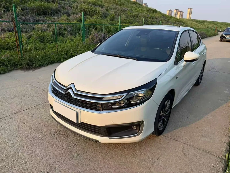 Citroën C4L — фото 1
