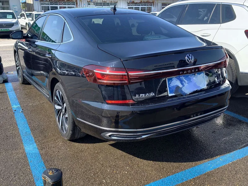 Volkswagen Passat — фото 3