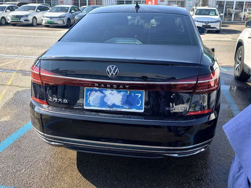 Volkswagen Passat — фото 4