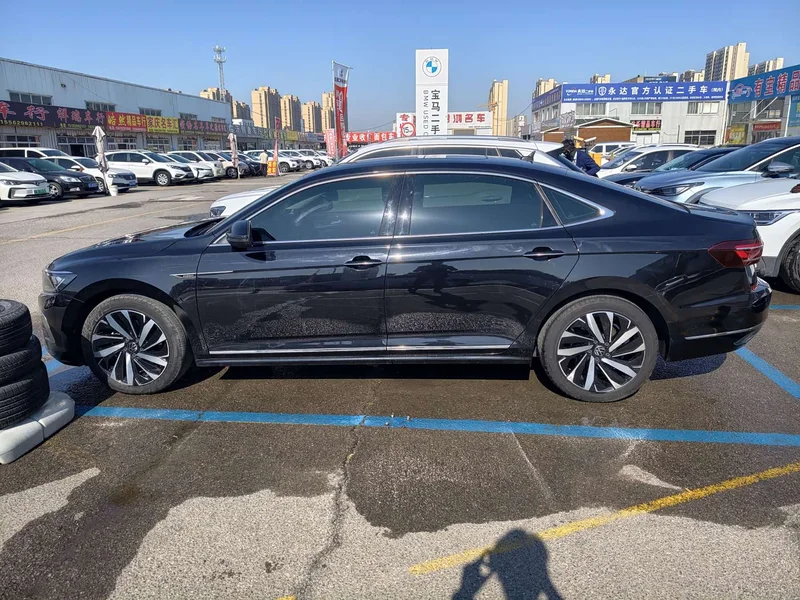 Volkswagen Passat — фото 6