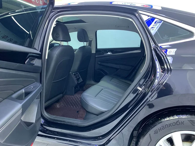 Volkswagen Passat — фото 11