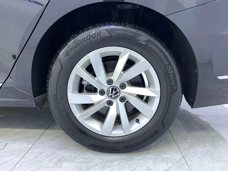 Volkswagen Passat — фото 14