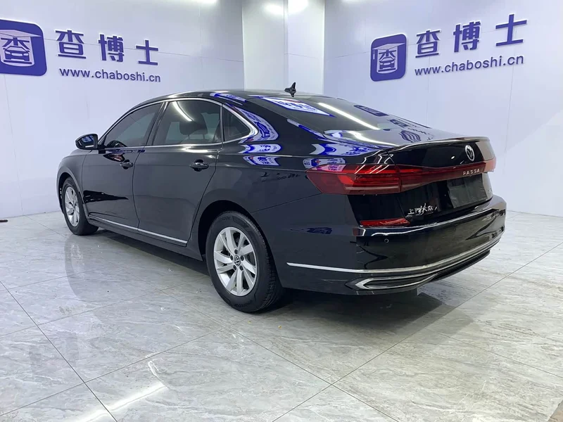 Volkswagen Passat — фото 17