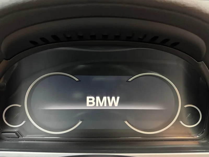 BMW 7-Series — фото 27