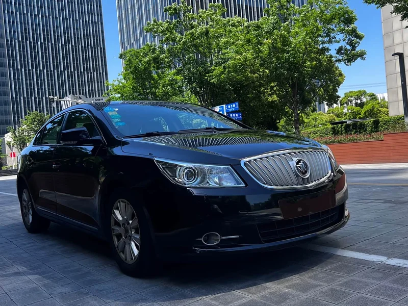 Buick LaCrosse — фото 2
