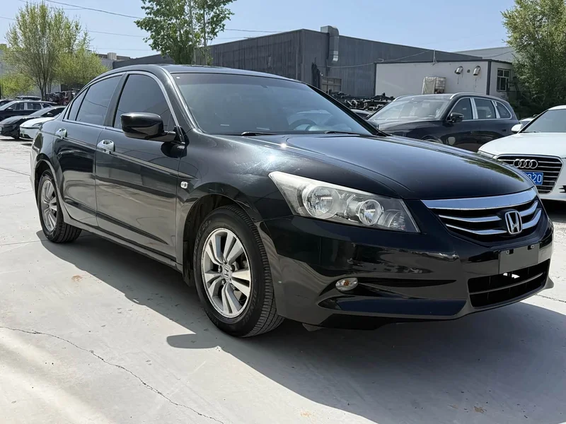 Honda Accord — фото 2