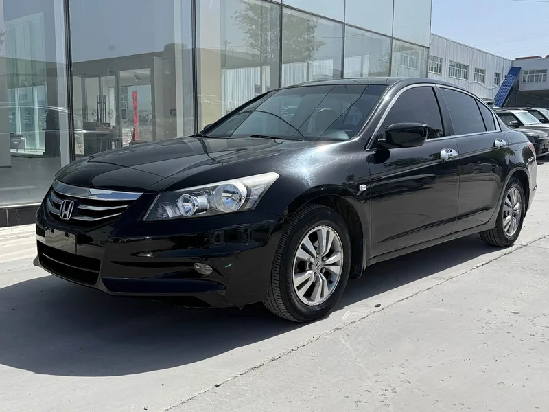 Honda Accord — фото 3