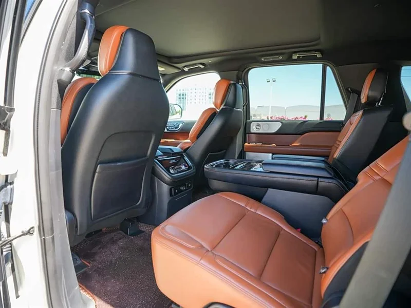 Lincoln Navigator — фото 9