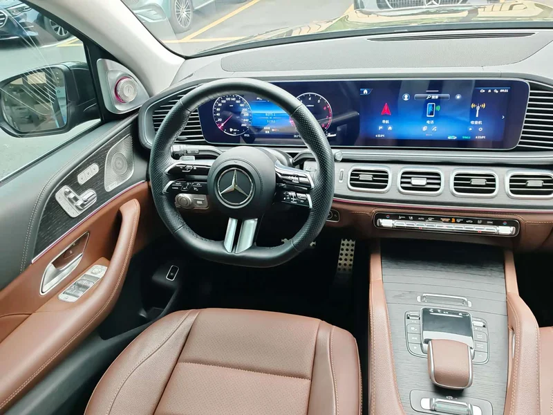 Mercedes-Benz GLS — фото 11