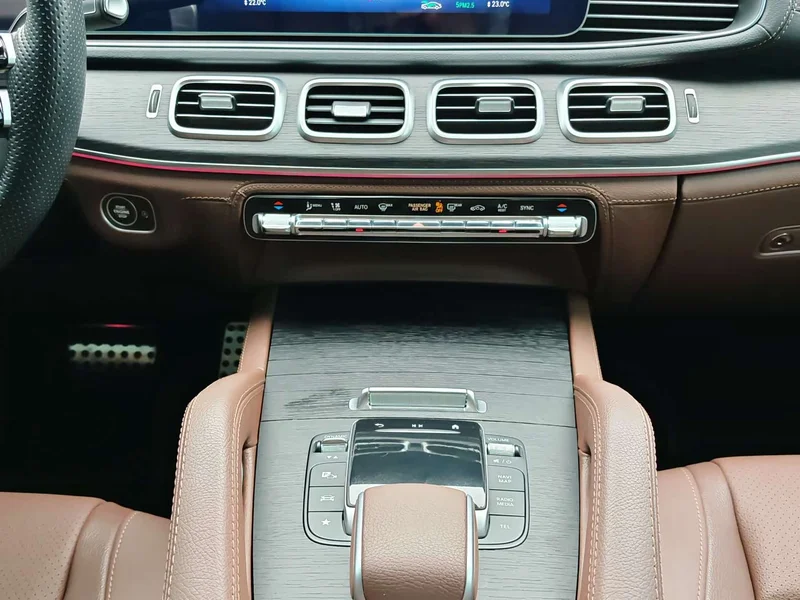 Mercedes-Benz GLS — фото 12