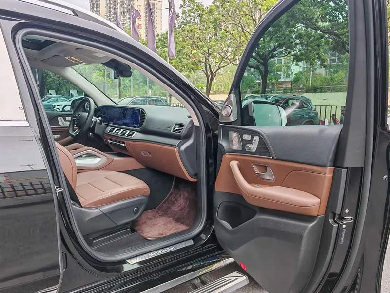 Mercedes-Benz GLS — фото 19