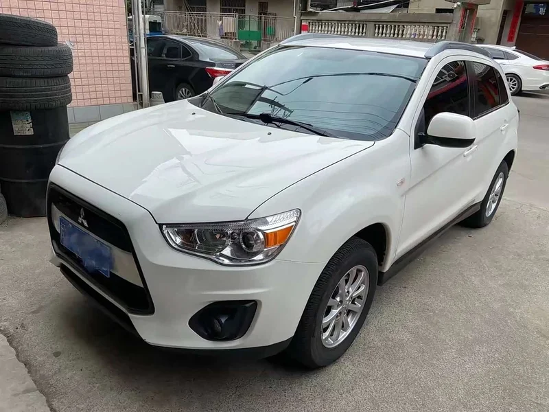 Mitsubishi ASX — фото 1