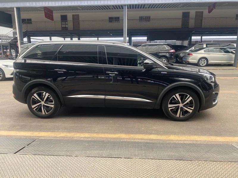 Peugeot 5008 — фото 4