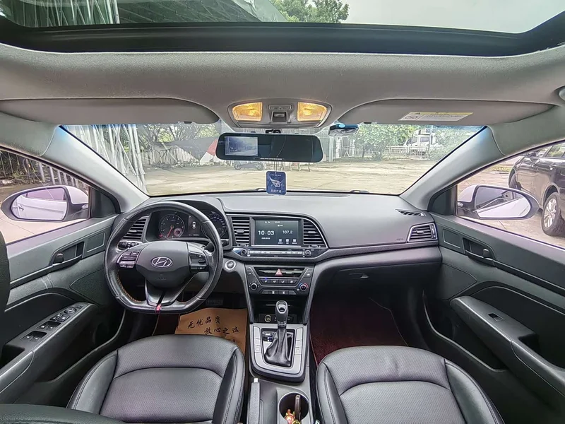 Hyundai Elantra Sport — фото 4