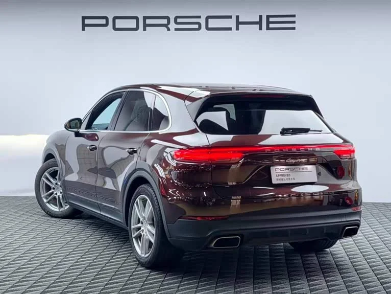 Porsche Cayenne — фото 6