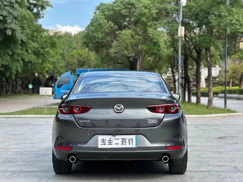 Mazda 3 Axela — фото 13