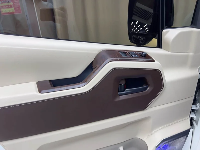 Toyota HiAce — фото 14