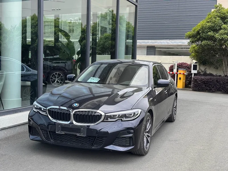 BMW 3-Series — фото 1