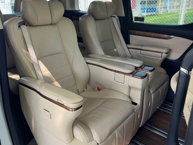 Toyota Alphard — фото 15