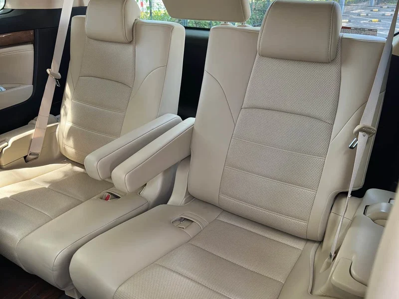 Toyota Alphard — фото 17