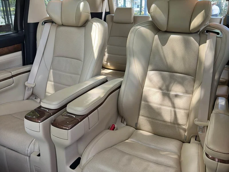 Toyota Alphard — фото 26