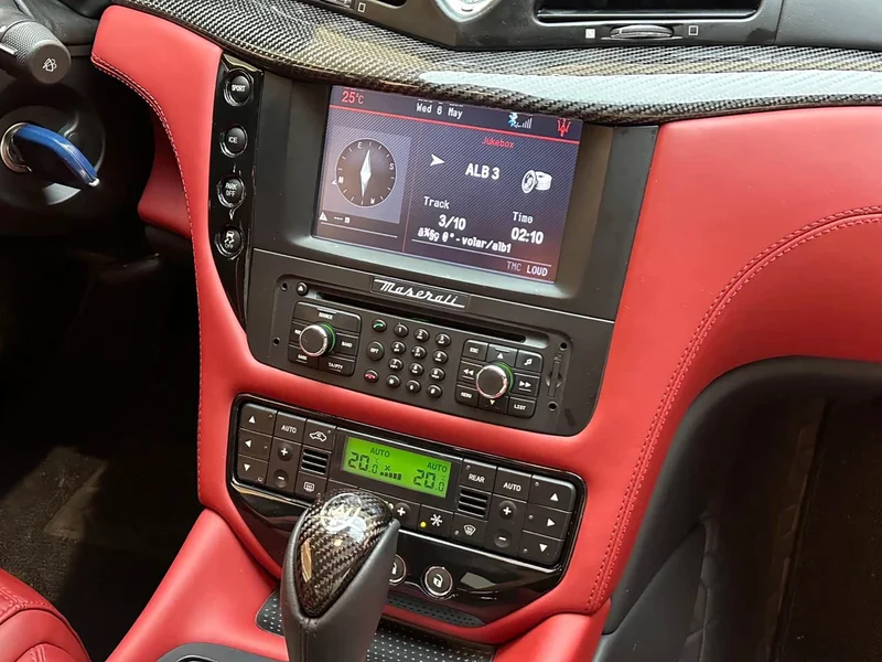 Maserati GranTurismo — фото 13