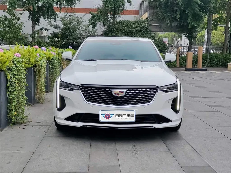Cadillac CT4 — фото 2