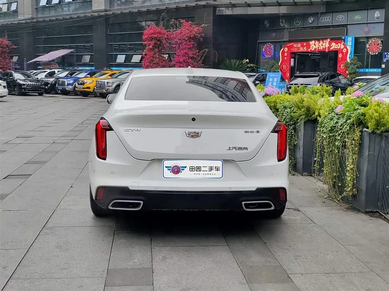 Cadillac CT4 — фото 5