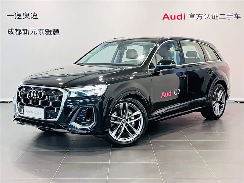 Audi Q7 — фото 1