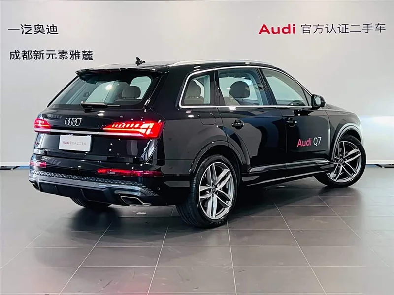 Audi Q7 — фото 4