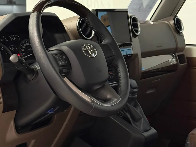 Toyota Land Cruiser (Imported) — фото 2