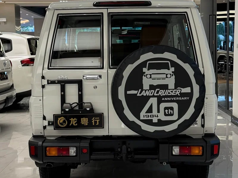 Toyota Land Cruiser (Imported) — фото 4
