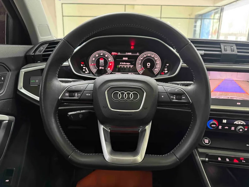 Audi Q3 — фото 15
