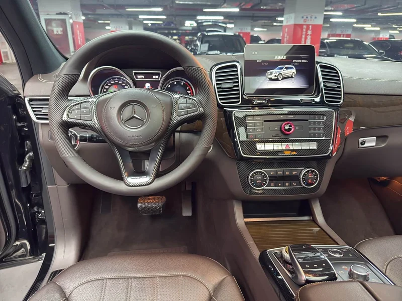 Mercedes-Benz GLS — фото 17