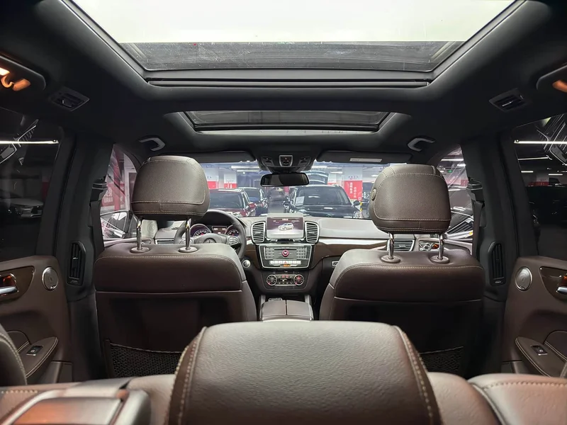 Mercedes-Benz GLS — фото 25