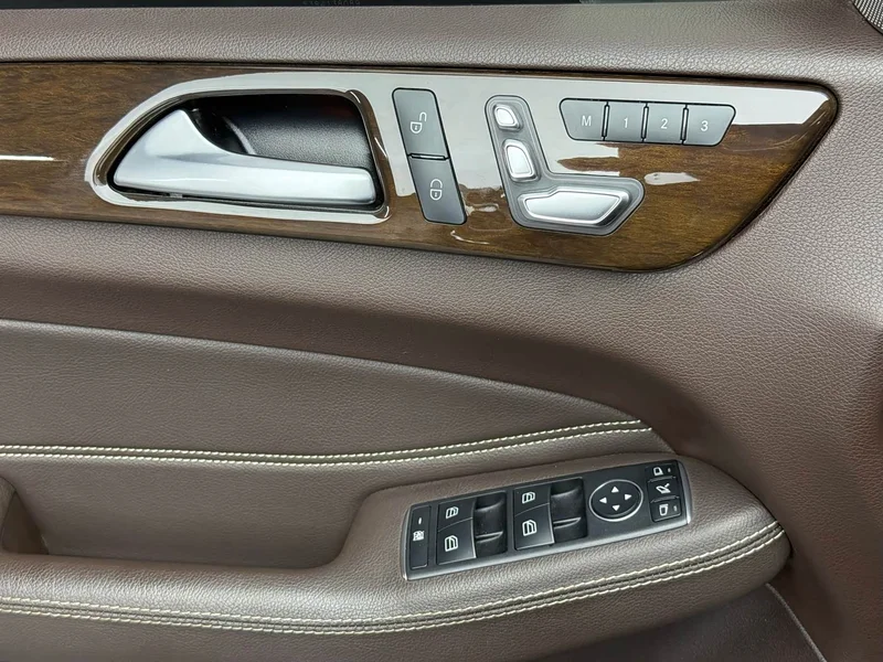 Mercedes-Benz GLS — фото 9