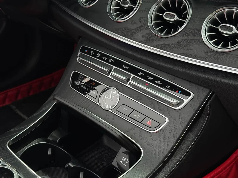 Mercedes-Benz E-Class — фото 11