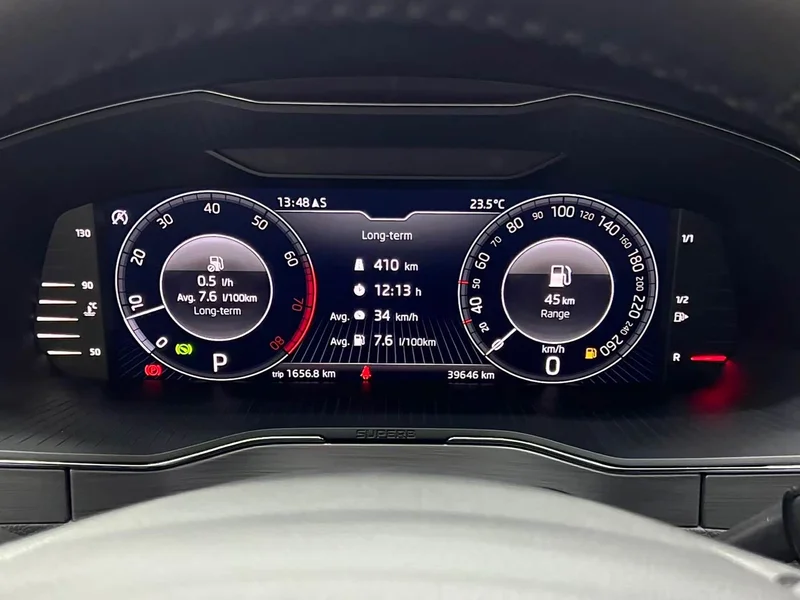 Skoda Superb — фото 15