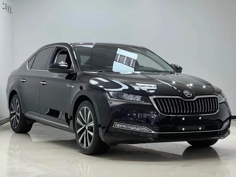 Skoda Superb — фото 3