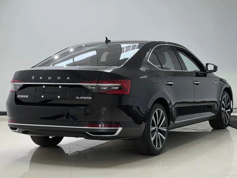 Skoda Superb — фото 6