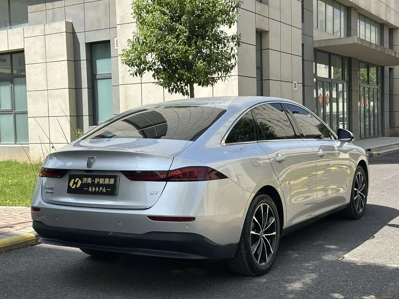 Roewe D7 — фото 4