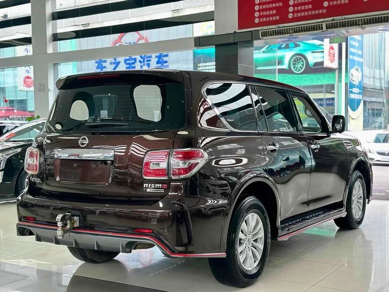 Nissan Patrol — фото 14