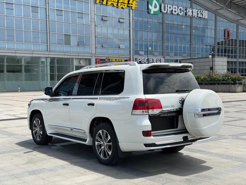 Toyota Land Cruiser (Imported) — фото 13
