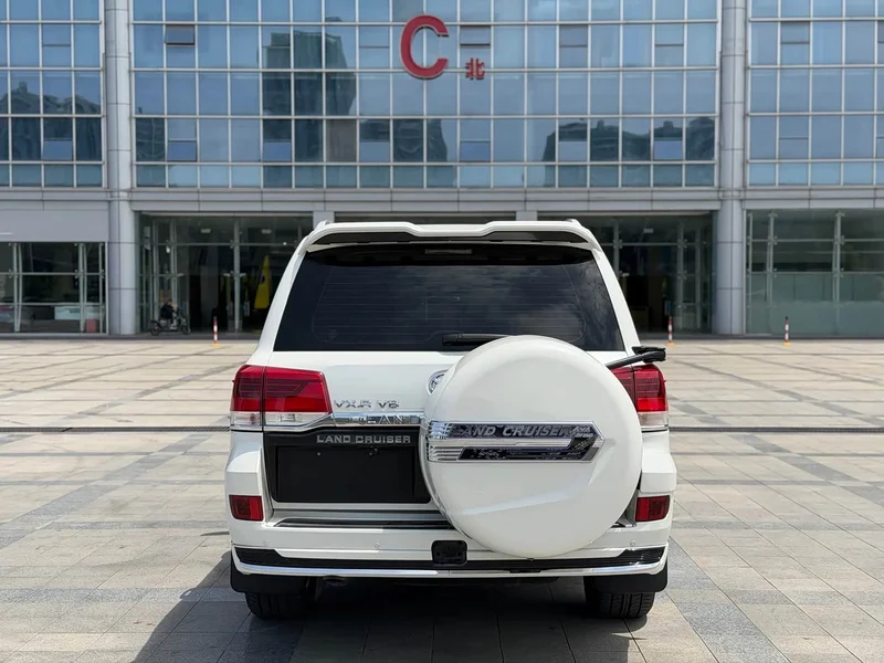 Toyota Land Cruiser (Imported) — фото 14