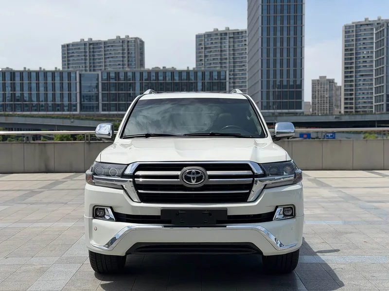 Toyota Land Cruiser (Imported) — фото 2